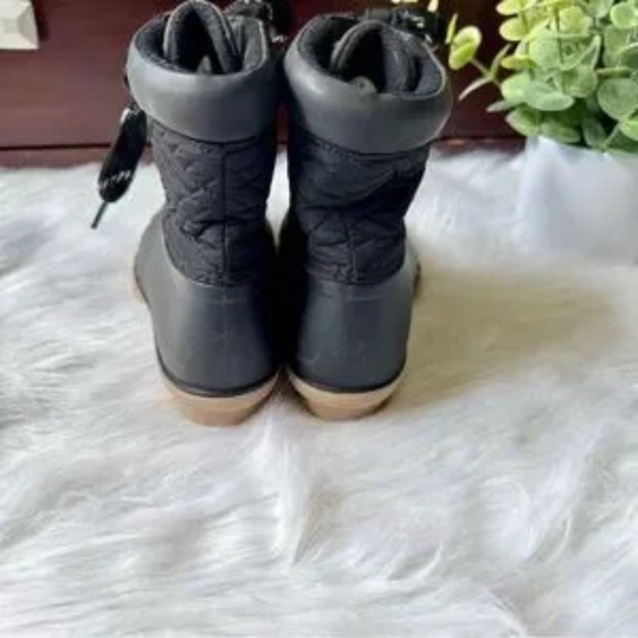 Justice Black Waterproof Duck Boots – Insulated Lace-Up Winter Rain Boots Sz 3/5 - Picture 10 of 10